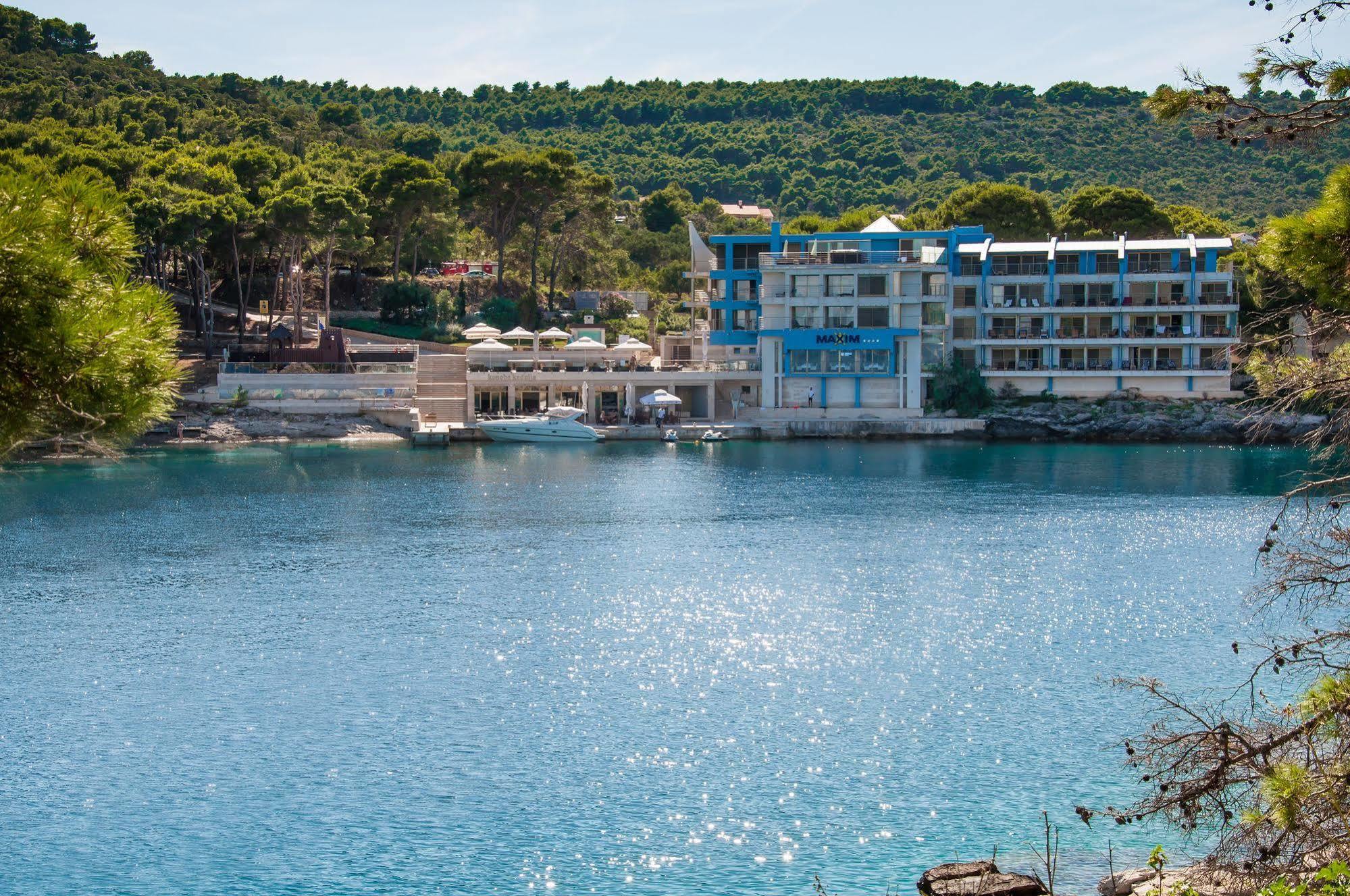 Maxim Hotel 4*